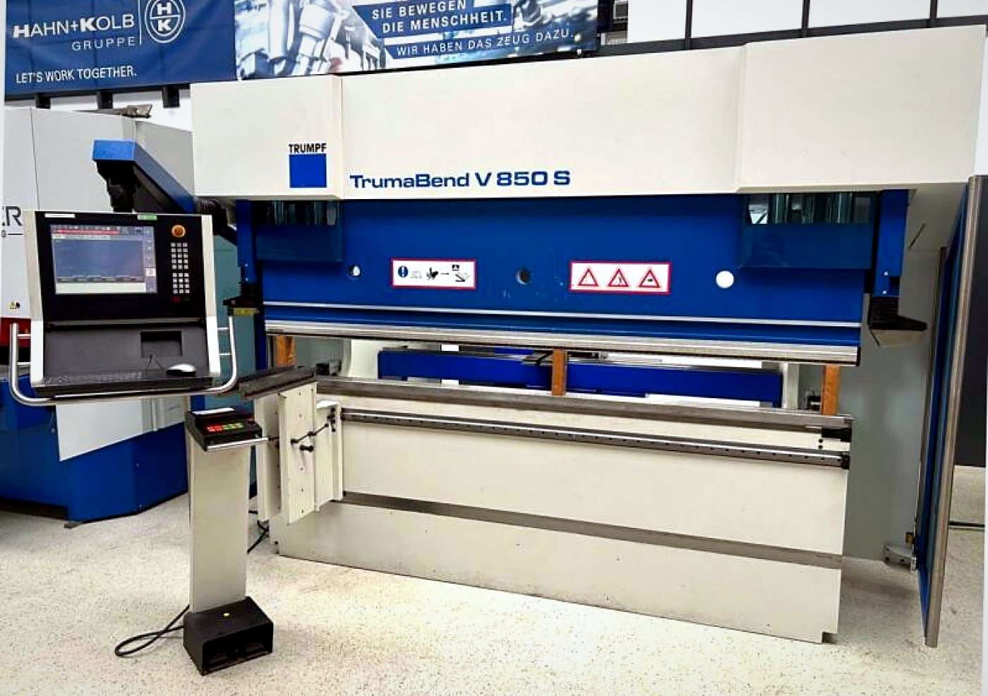 TRUMPF TrumaBend V 850 S press brake in the Eliades Bros workshop